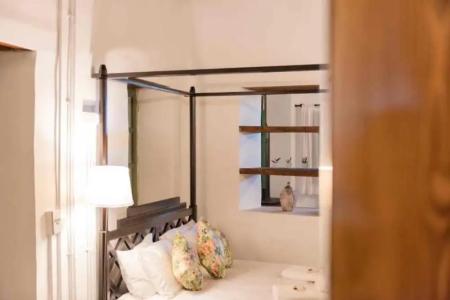 Oinou Strata - Adults Only - 54