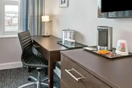 Wyndham Garden Long Island City - 5