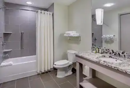 DoubleTree by Hilton Philadelphia Center City - 84
