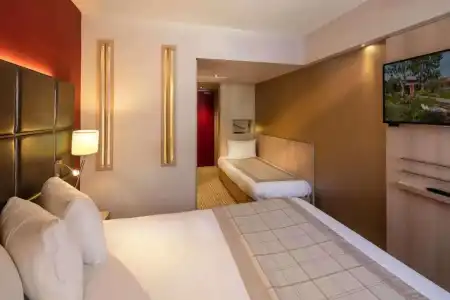 Best Western Plus Le Lavarin - 55