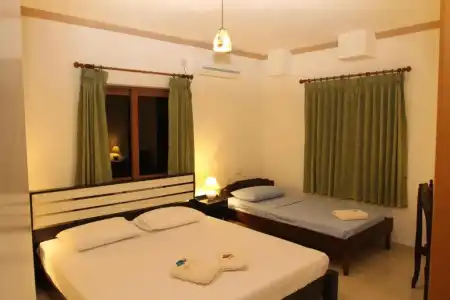 FOREST LODGE GUEST HOUSE - 37