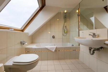 AAAAwelt Kübler - 25