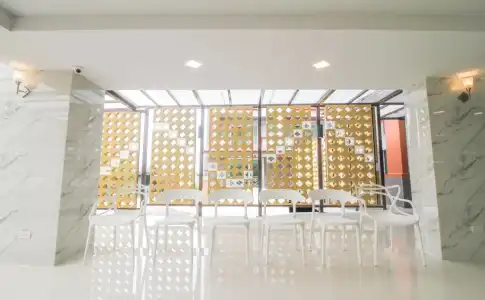 Convenient Grand (SHA Extra Plus) - 18