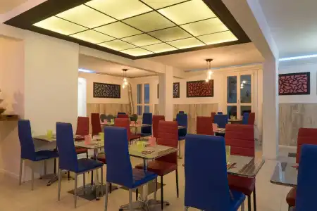 Maisons du Monde Hôtel & Suites - La Rochelle Vieux Port - 29