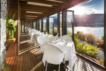DoubleTree by Hilton Queenstown - 26