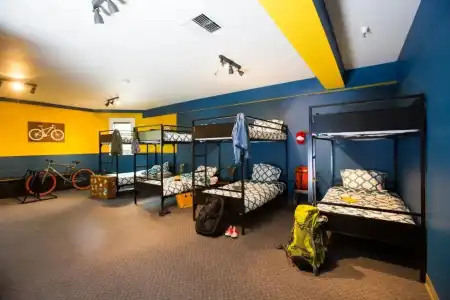 HI Sacramento Hostel - 29