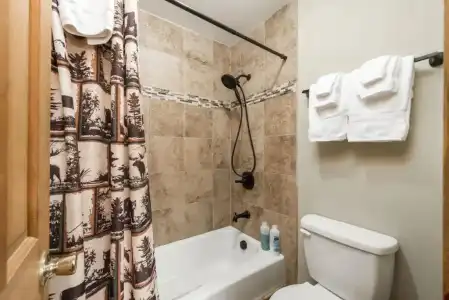 4 Seasons Inn on Fall River - 17