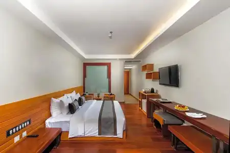 Pacific & Spa - 81