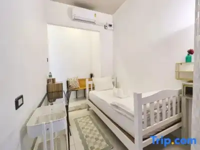Sherloft Home & Hostel - 61