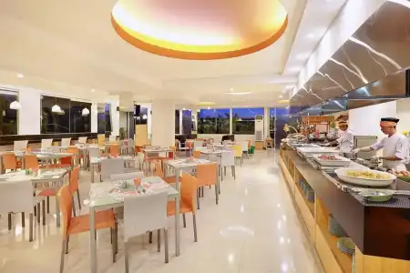 HARRIS & Residence Riverview Kuta Bali - 18