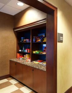 Hampton Inn & Suites Winston-Salem/University Area, NC - 12