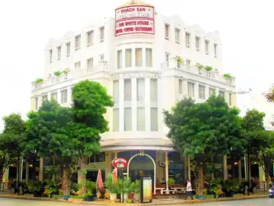 The White - Phu My Hung - 1