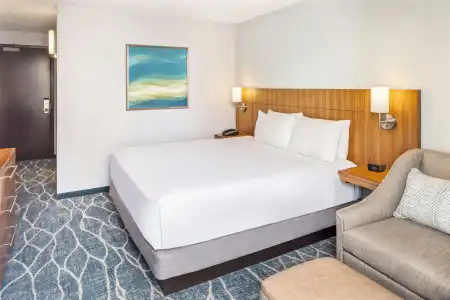 Hyatt Place Waikiki Beach - 33