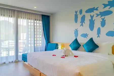 Golden Paradise - 42