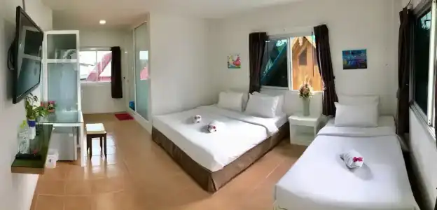J Holiday Inn - 50