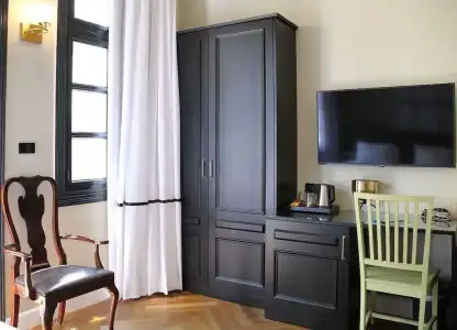 Jaffa King Gallery Boutique - 2