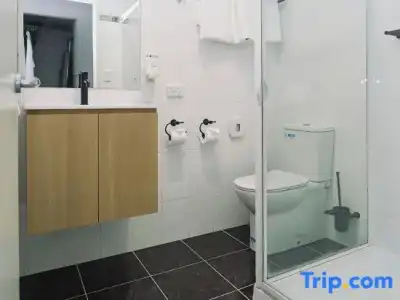 429 Apartments and Suites - 90