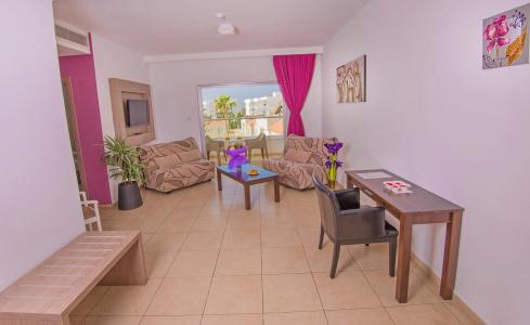 New Famagusta & Suites - 13
