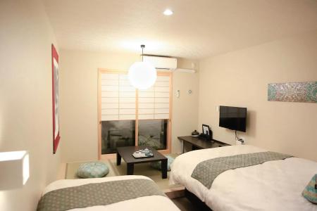 Gion Hanna STAY - 30