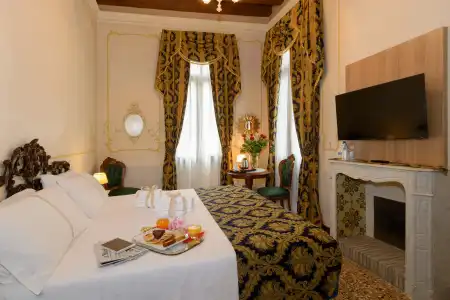 Unahotels Ala Venezia - Adults Only - 2