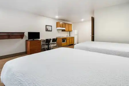 WoodSpring Suites Abilene - 32