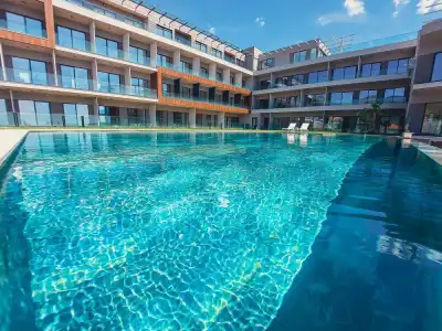 Royal Blue Resort & Residences - 8