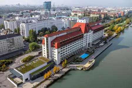 Hilton Vienna Waterfront - 44
