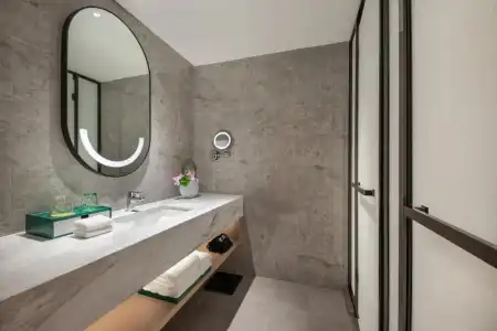 Holiday Inn Shanghai Nanjing Road - 52