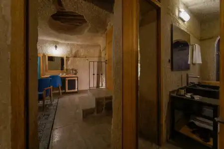 The Niche Cave - 10