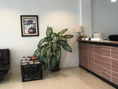 M Place - 1