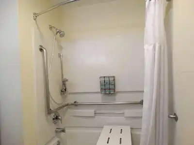Comfort Inn & Suites - 39