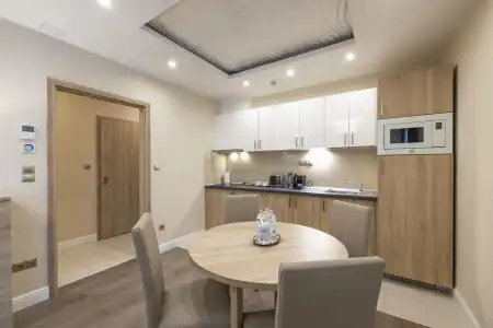 Silver Crown & Residence - 20