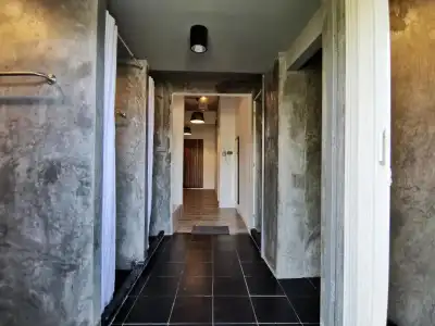 8 Sleepers Street Hostel - 25