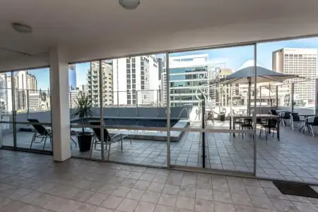 Ridge Apartment - 14
