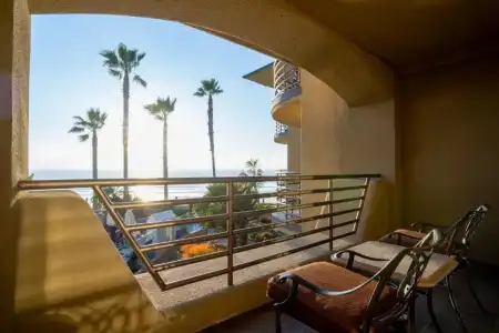 Pacific Terrace - 63