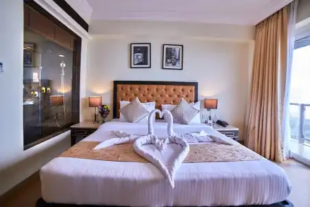 Royale Exotica - 33