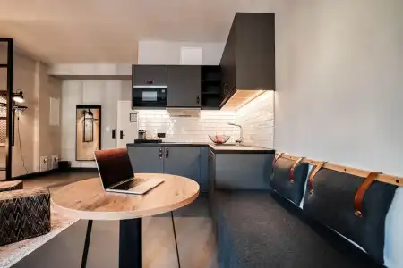 CLOUD No7 Apartments - 1
