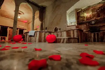 Oread Cave Suites - 318