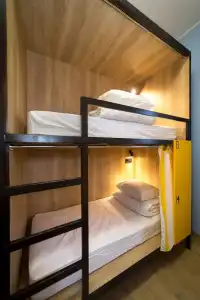 Bee Station - Hostel - 68