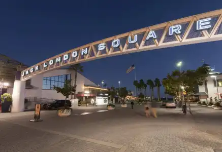 Z Jack London Square - 11