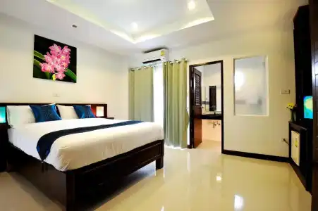 Ruen Buathong Boutique - 35