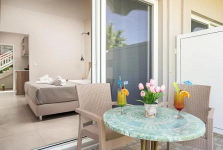 2-bed Apartment With Pool - 66