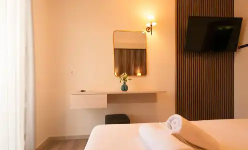 Chrispy City Living - 31
