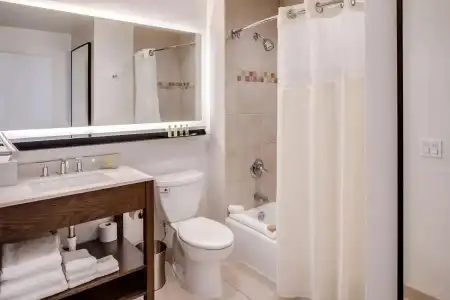 DoubleTree by Hilton & Suites Jersey City - 29