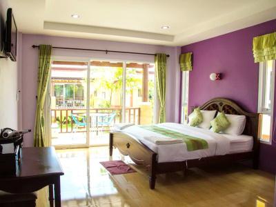 Lanta Riviera Villa Resort - 4