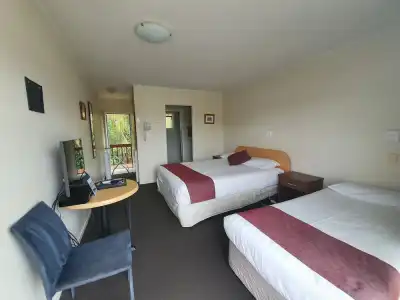 Ocean Inn Motel - 2