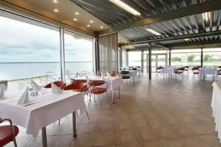 Promenaadi - 16