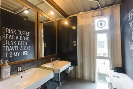 The Yard Hostel - 54