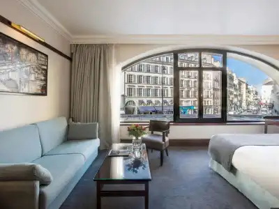 Hôtel Pont Royal - 13