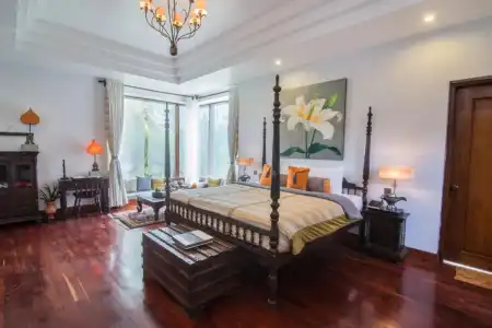 Mane Boutique & Spa - 58